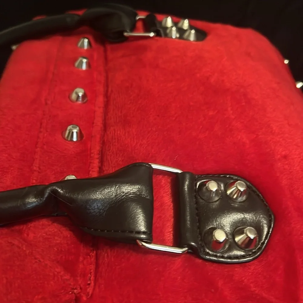 Vintage Lux de Ville Red velvet like Studded Weekender - Picture 15 of 17